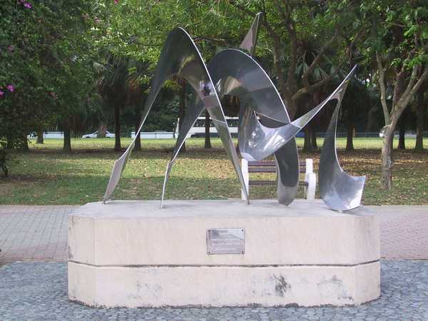 additional photograph of the sculpture on this page